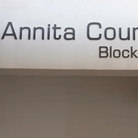 Annita Court Bock B, Apt3 *